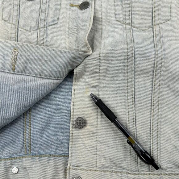 LEVIS Trucker Denim Jacket Light Bleached Wash Embroidered Floral - Picture 7 of 14